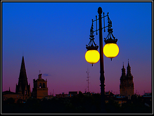 logrono Logroño by night...